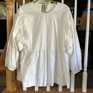 Oversized blouse, open back